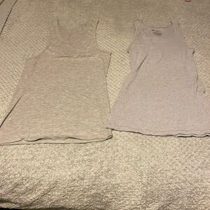 Men’s grey tank